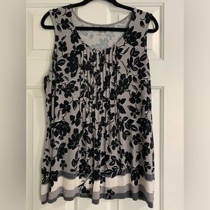 Women's Croft & Barrow flowered tank